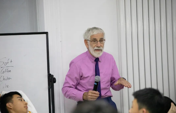 北京爱迪学校迎来剑桥大学国王学院前副院长Rob Wallach(图7)